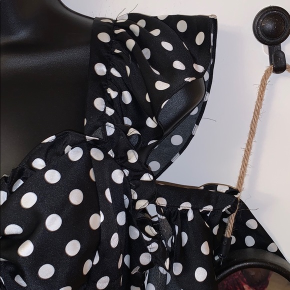 Tea and Cup polka dot cold shoulder blouse - Picture 4 of 6